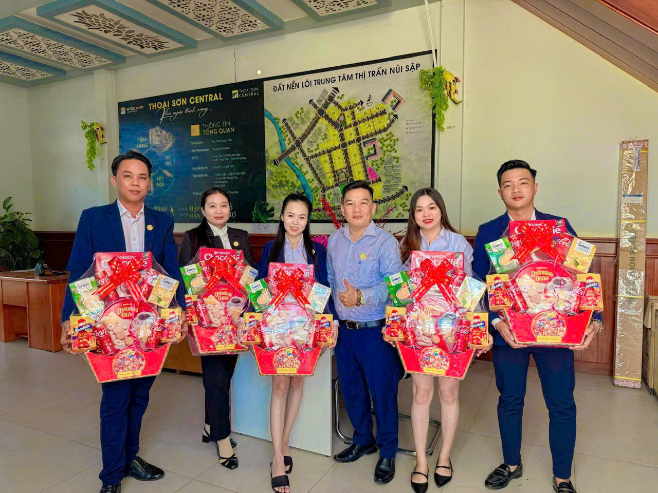 BĐS Tây Đô Trao Quà Tết: Gửi Trọn Yêu Thương, Kết Lại Một Năm Đầy Nỗ Lực